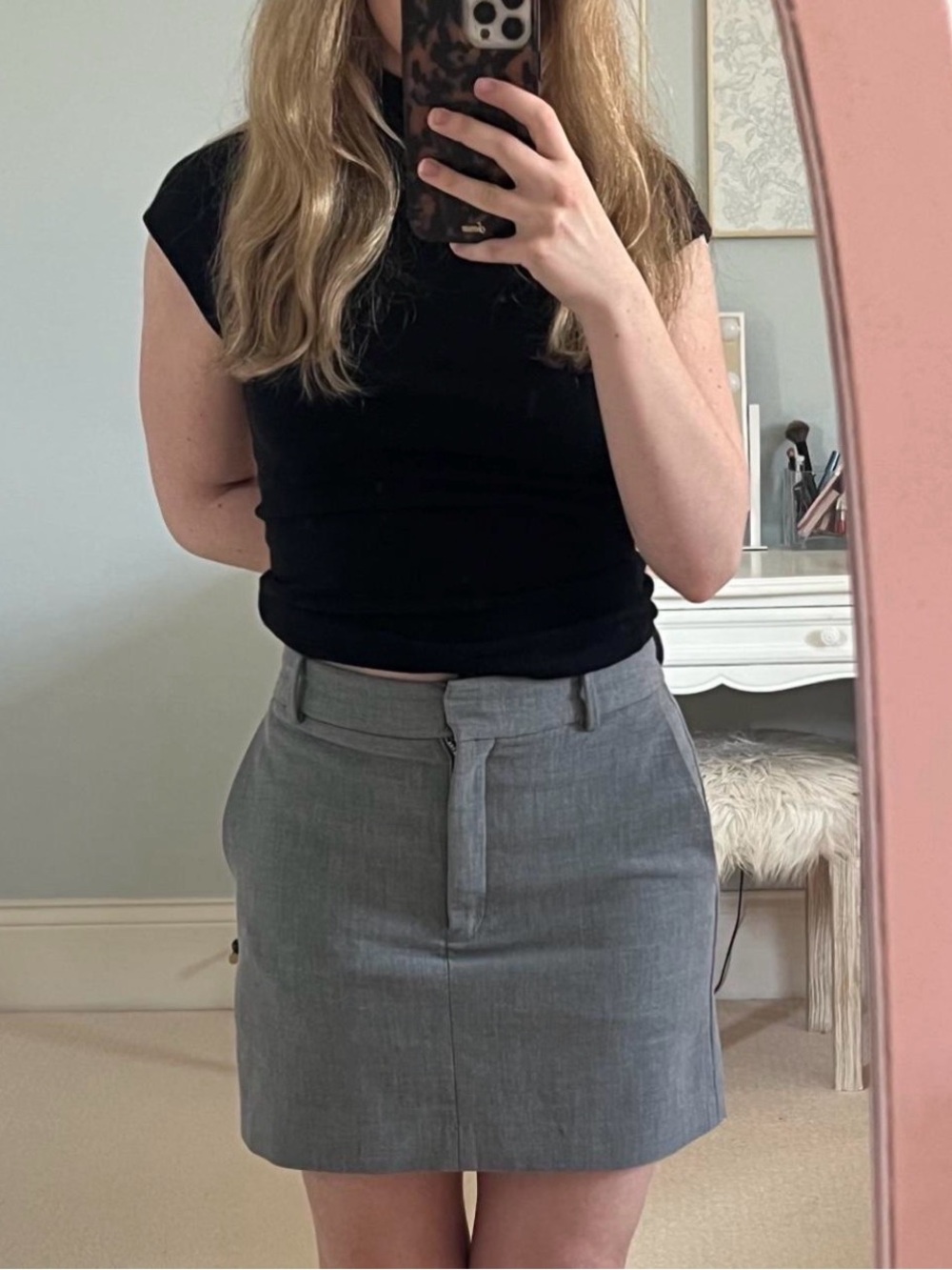 Aritzia Gray Mini Skirt - Clean Straight Silhouette